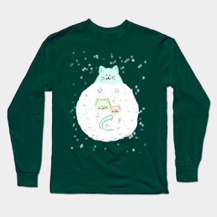 Cats snowball holiday gifts Long Sleeve T-Shirt